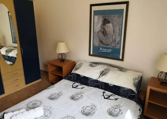 A & A Luxury Lägenhet *