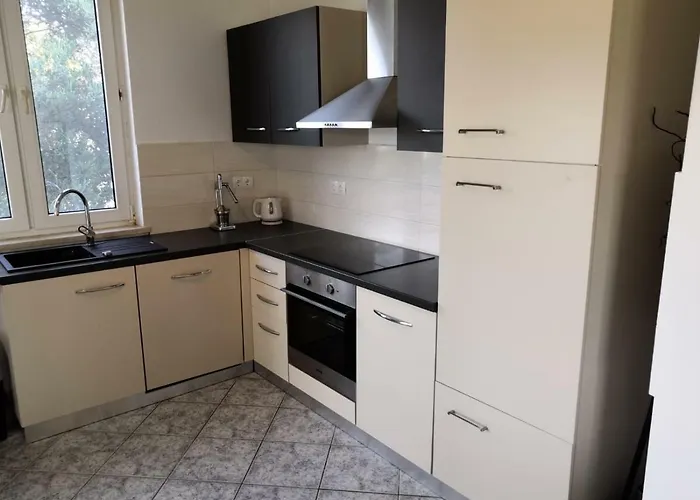 A & A Luxury * 트로기르