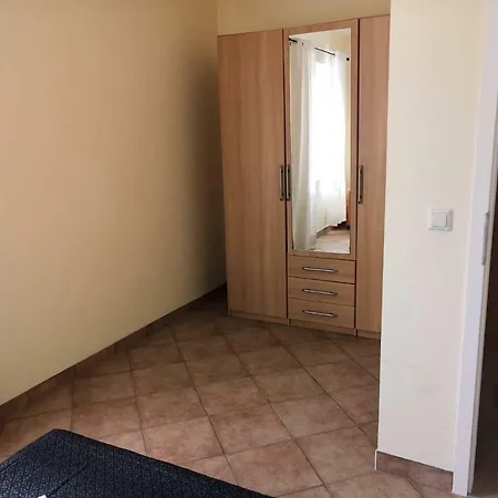 A & A Luxury Apartman *