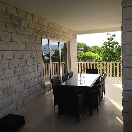 A & A Luxury Apartman