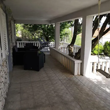 A & A Luxury Apartman